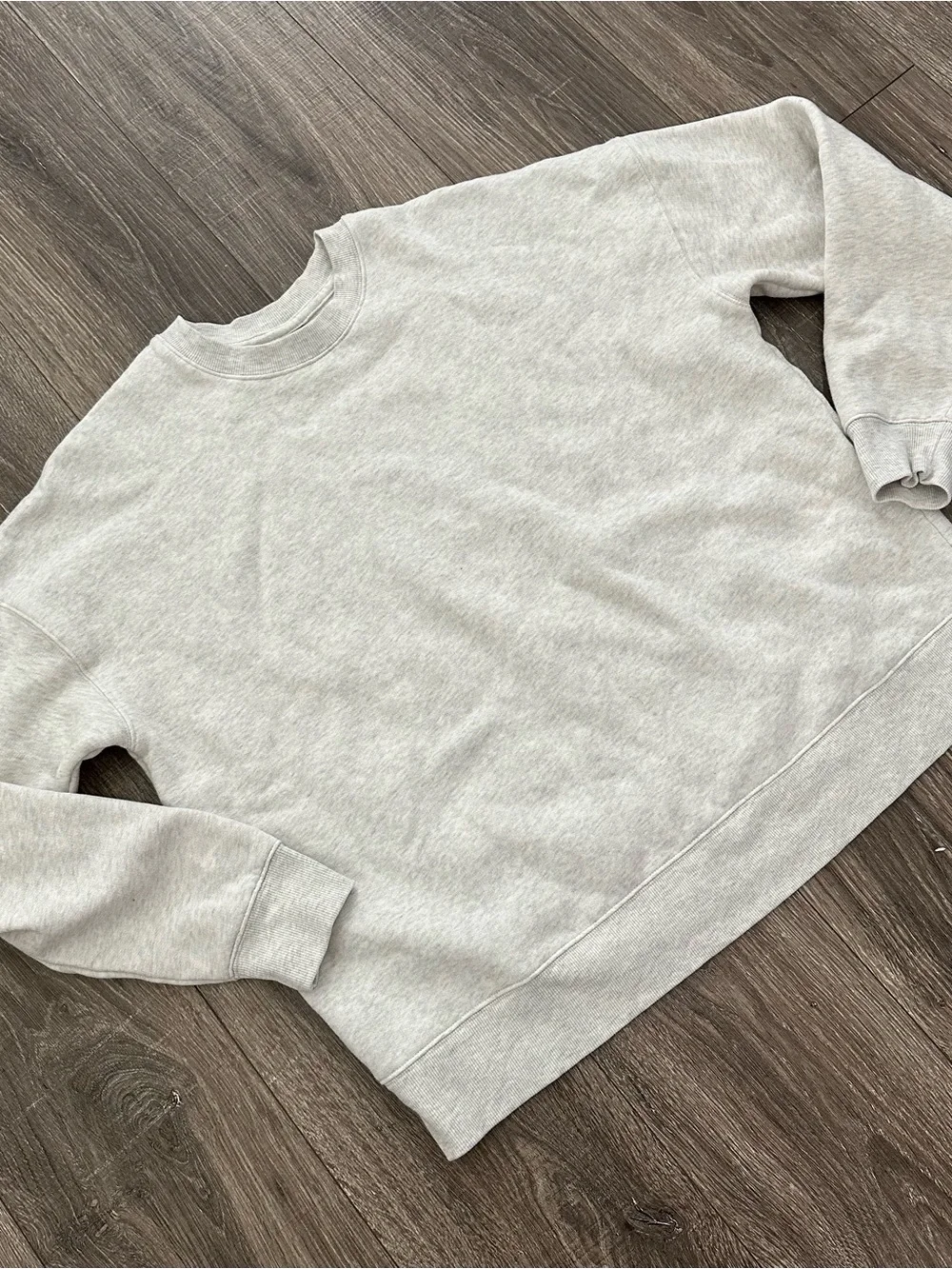 Wild Fable Women’s Oversized Sweatshirt - Picture 2 of 5